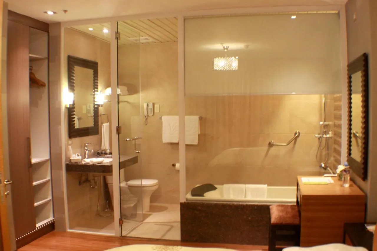 The Royal Mandaya Hotel Davao 3*,  Philippines